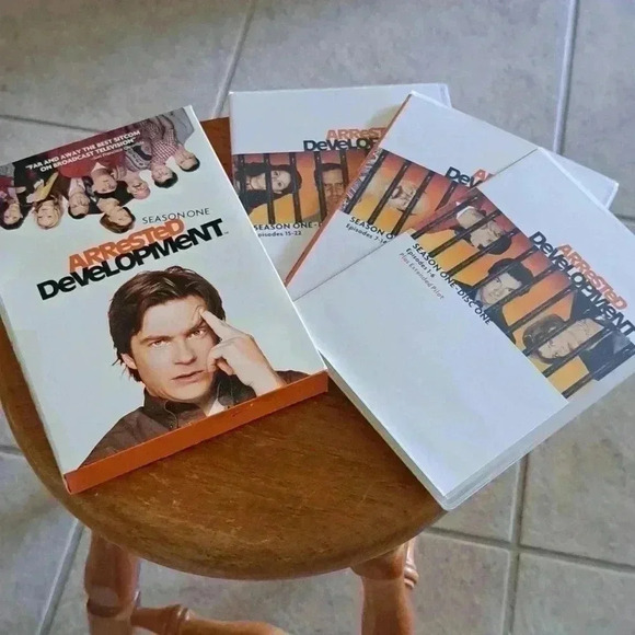 Dvd ARRESTED DEVELOPMENT SEASON ONE - Picture 1 of 6